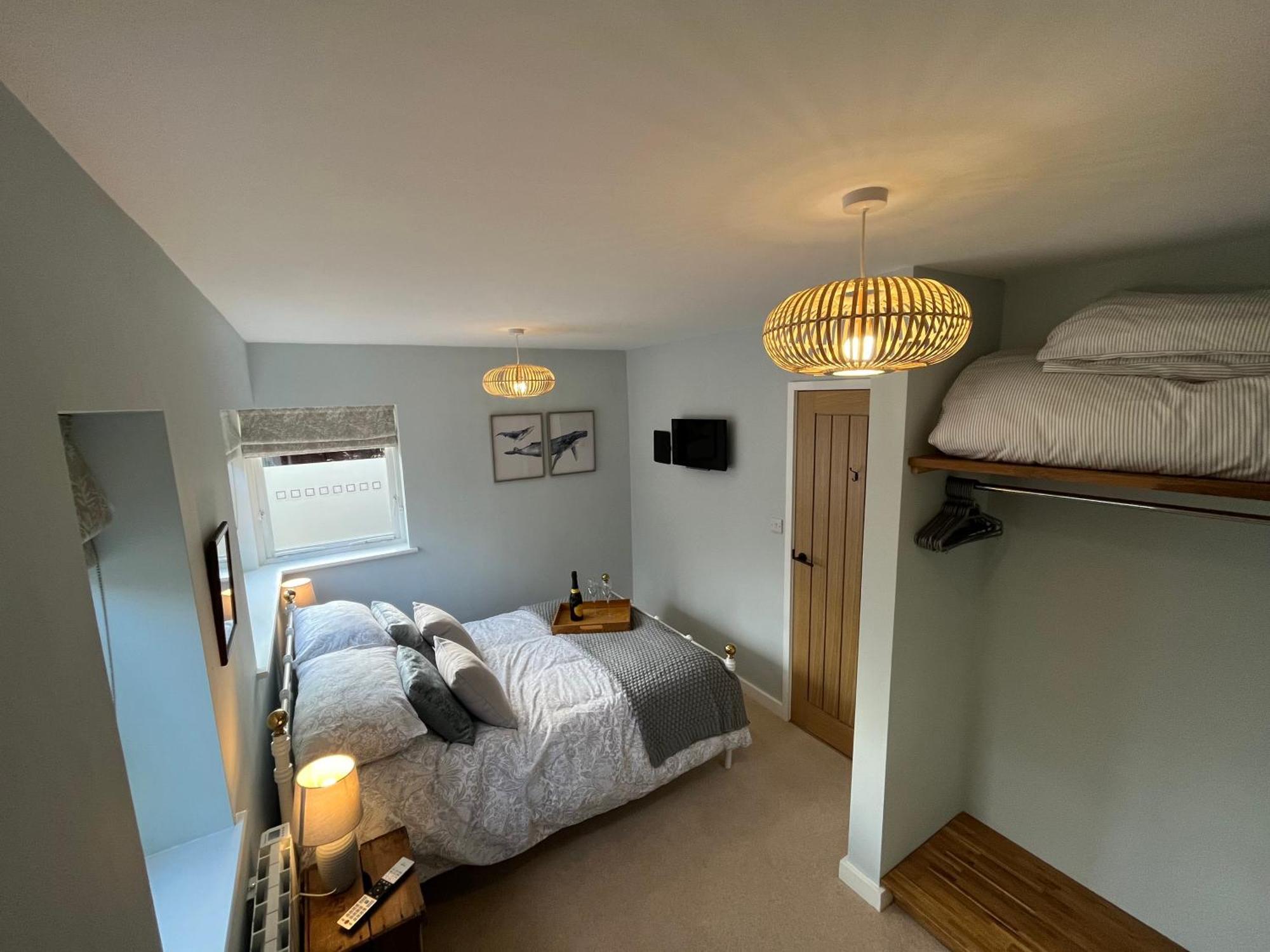 The Poplars - Cosy Modern Flat With Great Networking * Telford