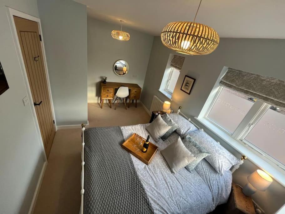 Apartment The Poplars - Cosy Modern Flat With Great Networking *
