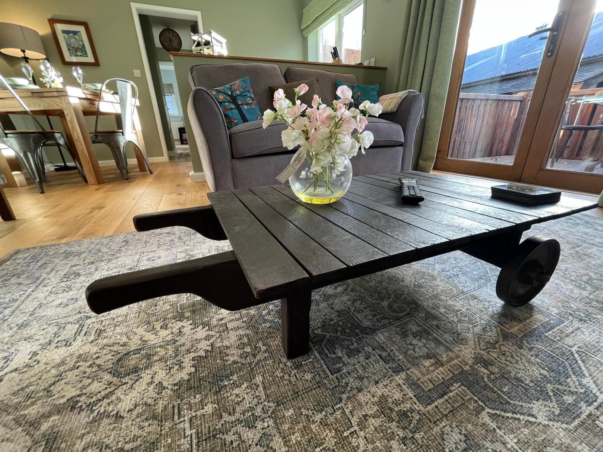 The Poplars - Cosy Modern Flat With Great Networking Apartment *