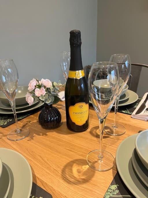 Apartment The Poplars - Cosy Modern Flat With Great Networking Telford